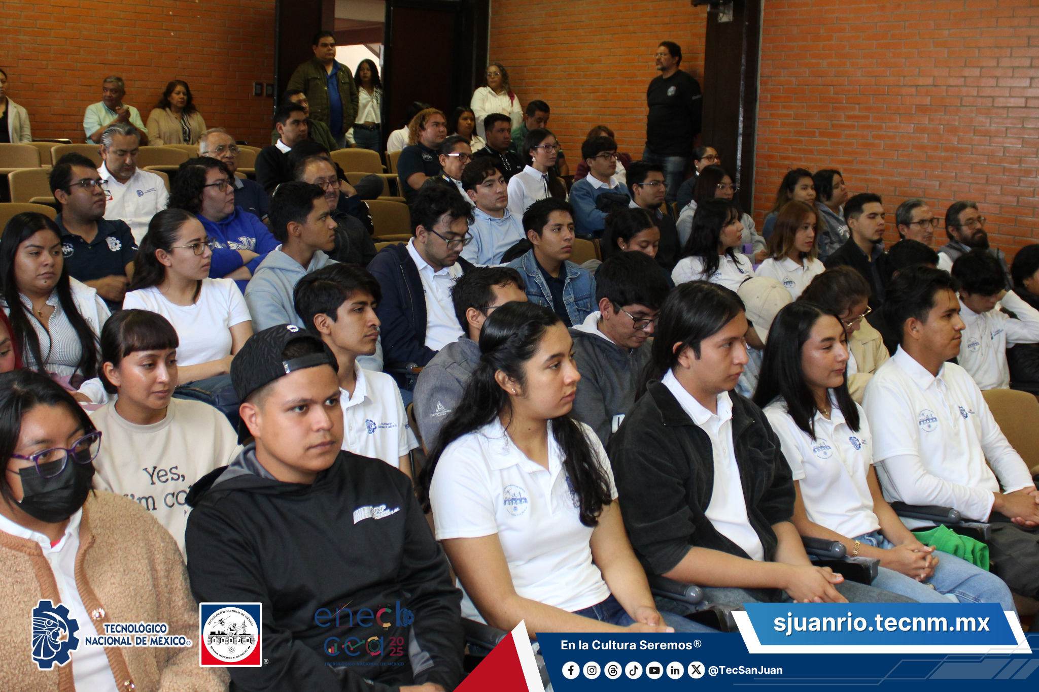 Estudiantes en el examen de la Etapa 1