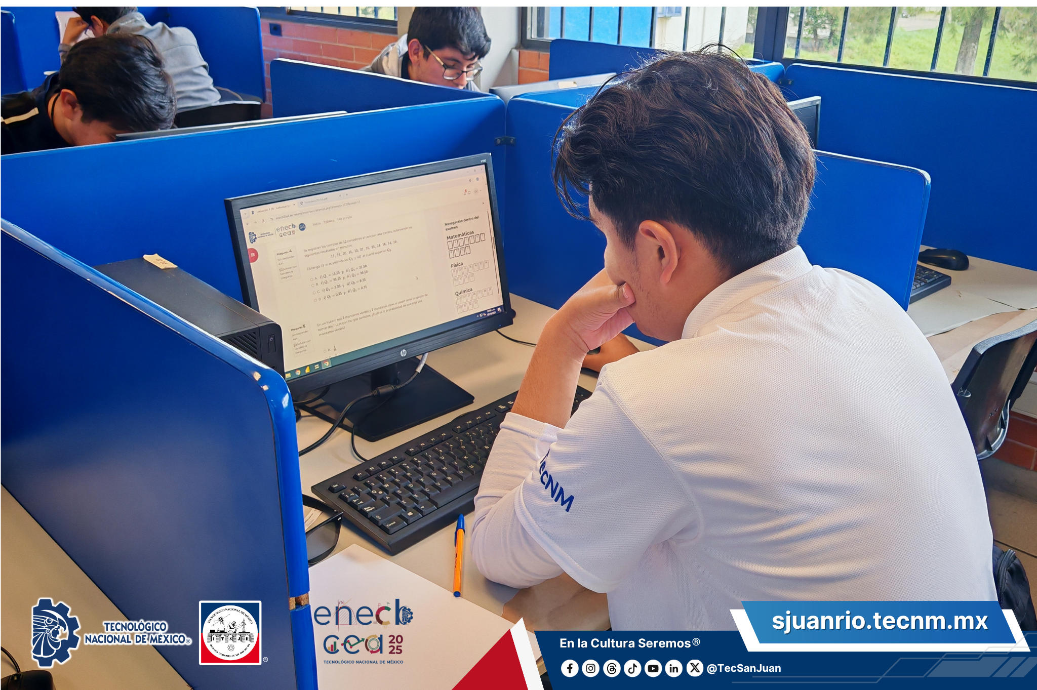 Estudiantes en el examen de la Etapa 1