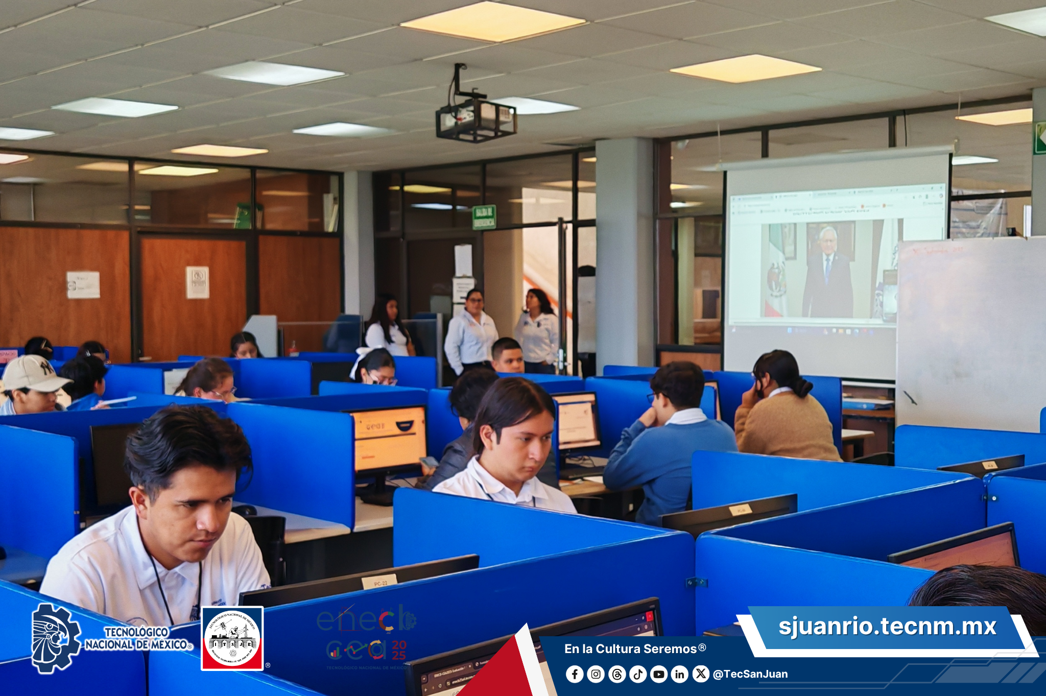 Estudiantes en el examen de la Etapa 1